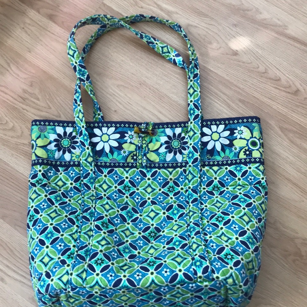 Vera Bradley Daisy Daisy Pattern Tote